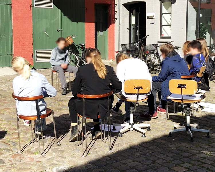 Tegnekurser hvor børn lærer at tegne på PS Kunstskole